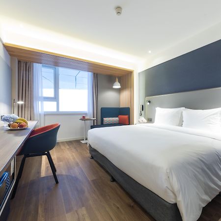 Holiday Inn Express Shanghai Jiading Center By Ihg Экстерьер фото