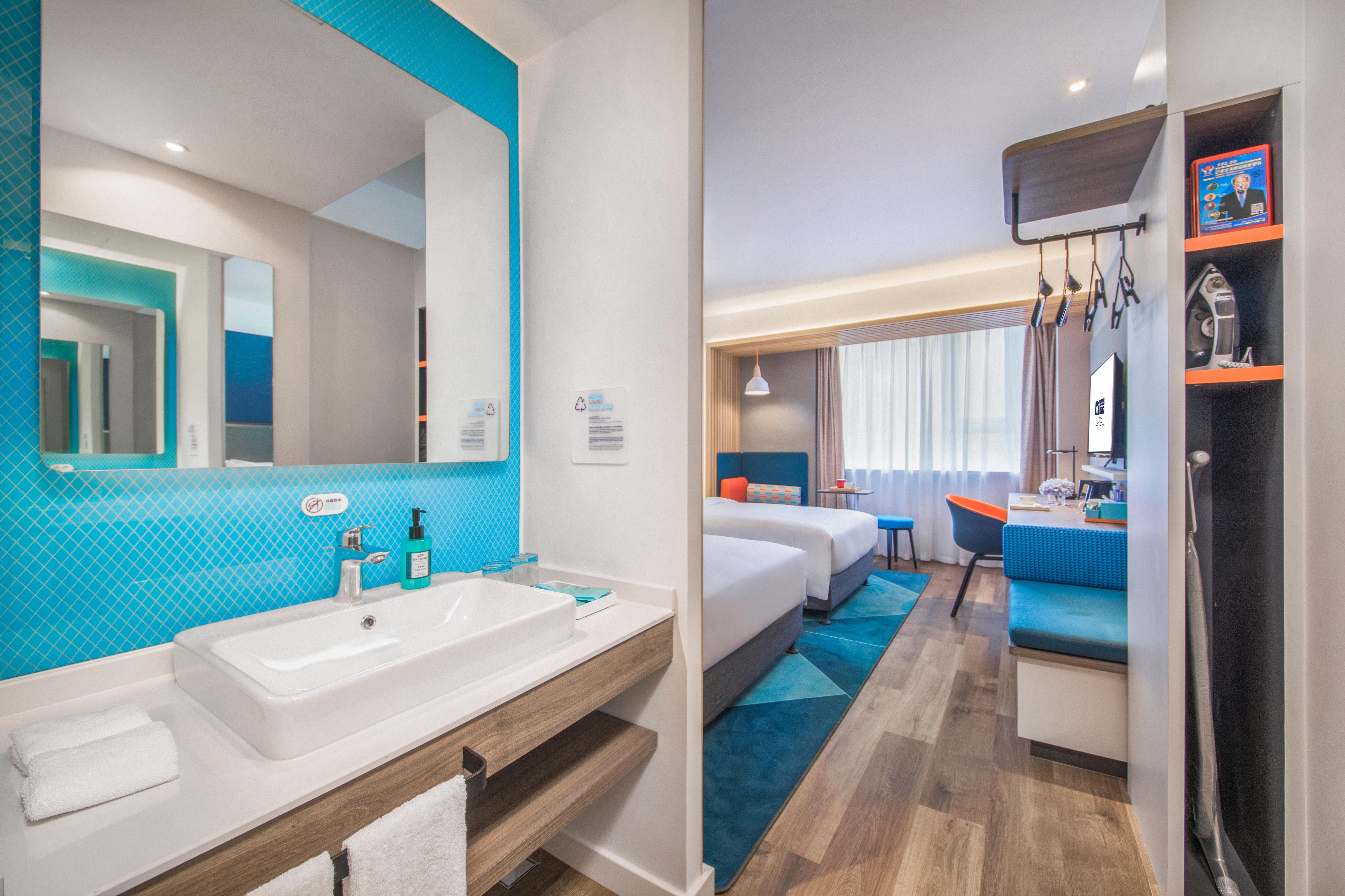 Holiday Inn Express Shanghai Jiading Center By Ihg Экстерьер фото