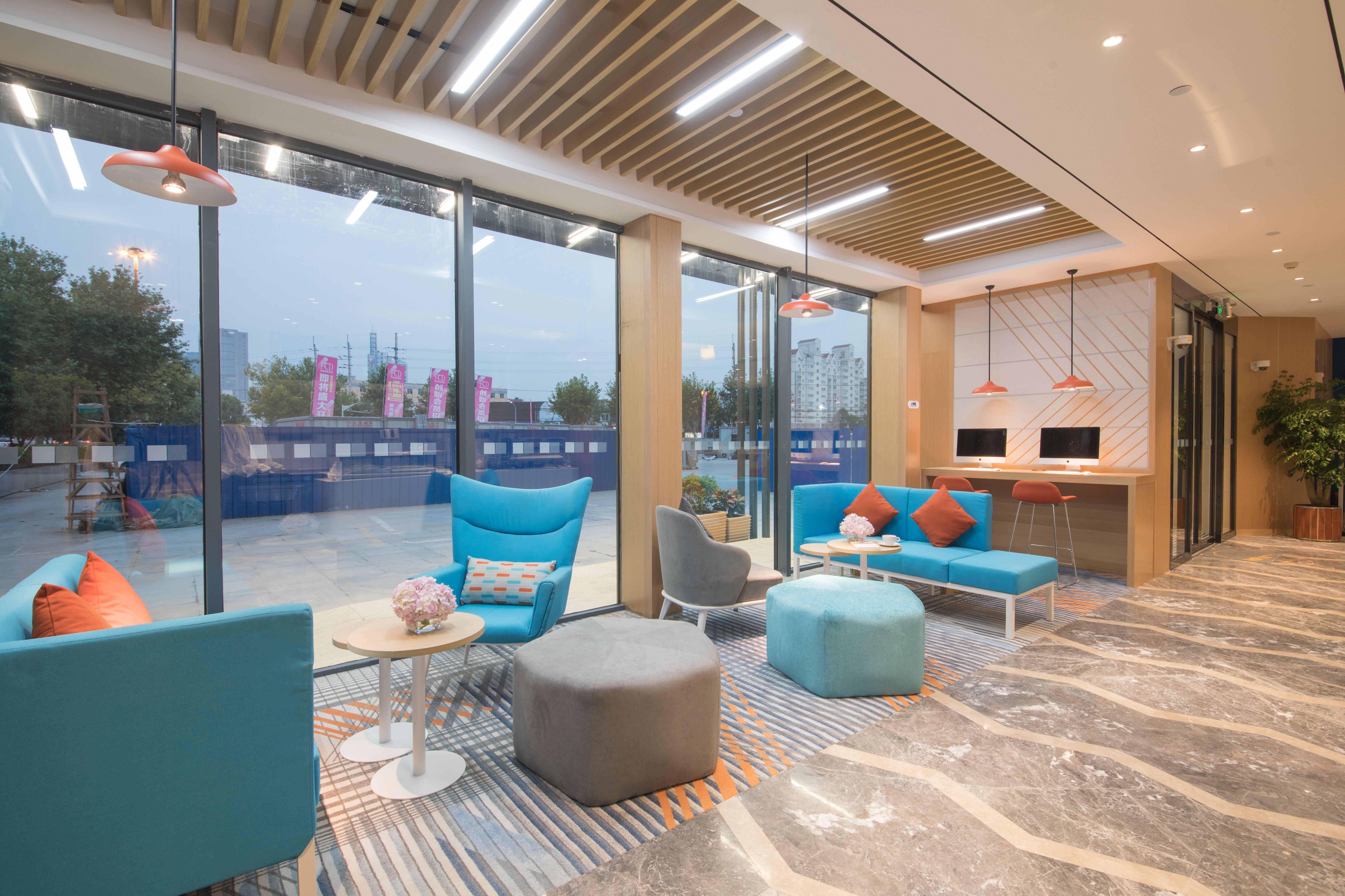 Holiday Inn Express Shanghai Jiading Center By Ihg Экстерьер фото